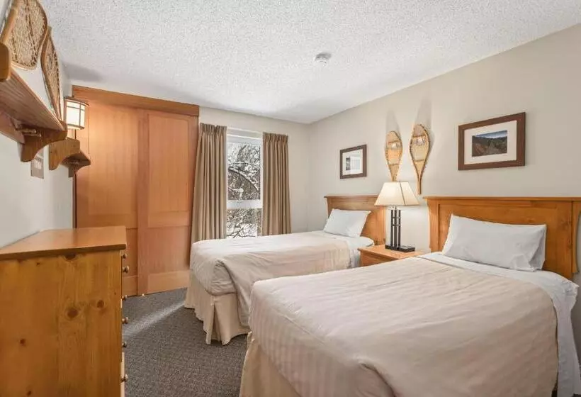 Tantalus Resort Lodge