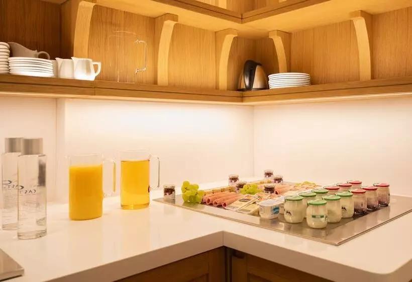 Fotos del hotel Carina Tour Eiffel:  11