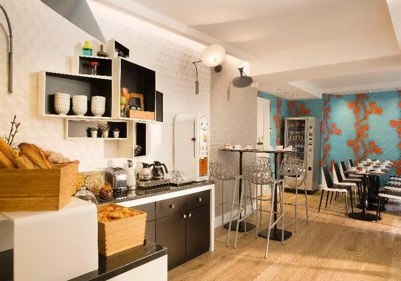 Fotos del hotel Elysees 8:  3