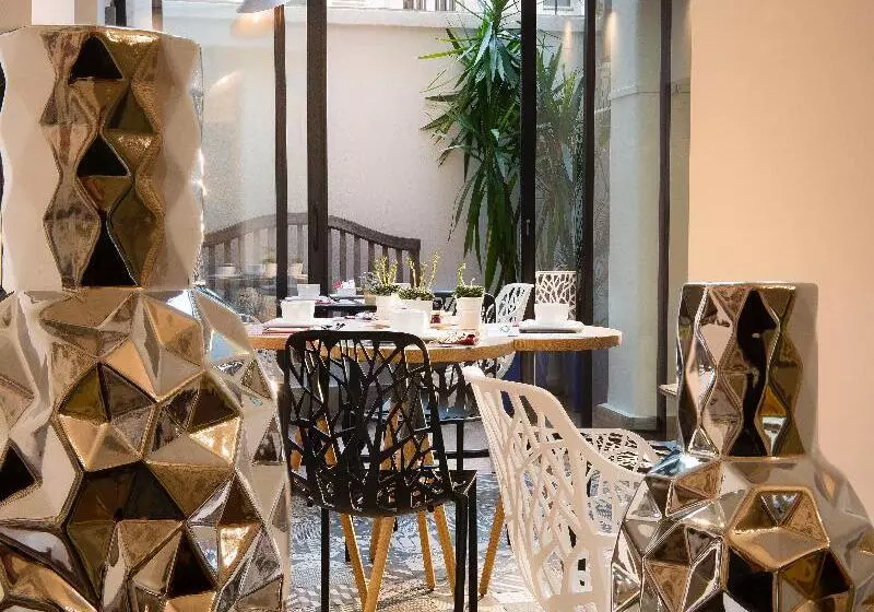 Fotos del hotel Elysees 8:  4