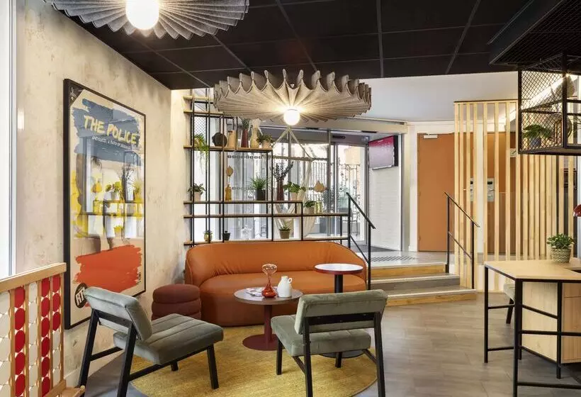 Fotos del hotel Comfort Hotel Davout Nation Paris 20:  2