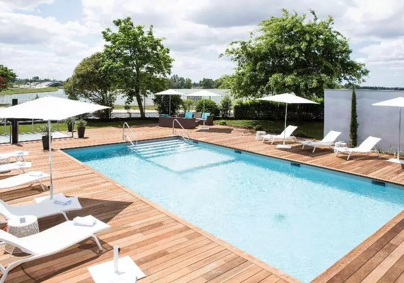 Fotos del hotel Novotel Bordeaux Lac:  2