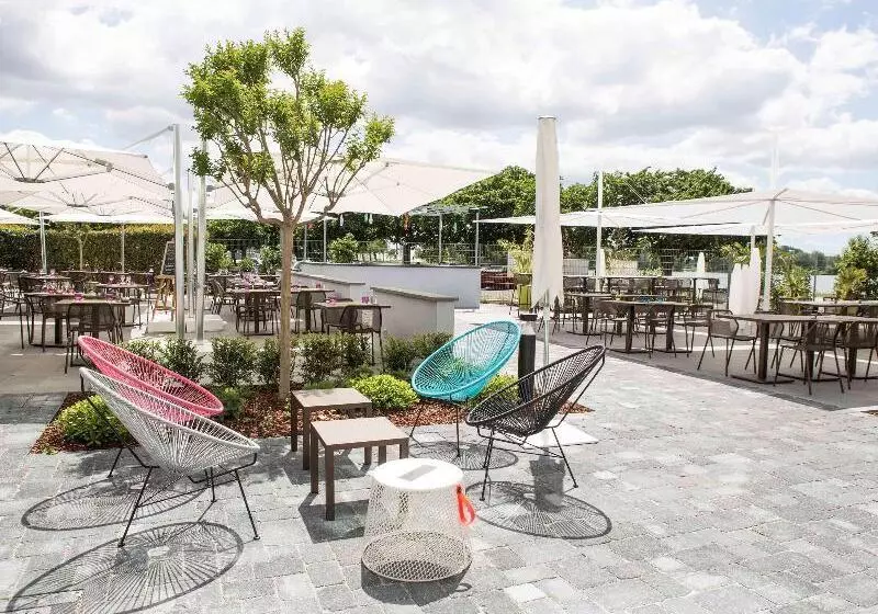 Fotos del hotel Novotel Bordeaux Lac:  13