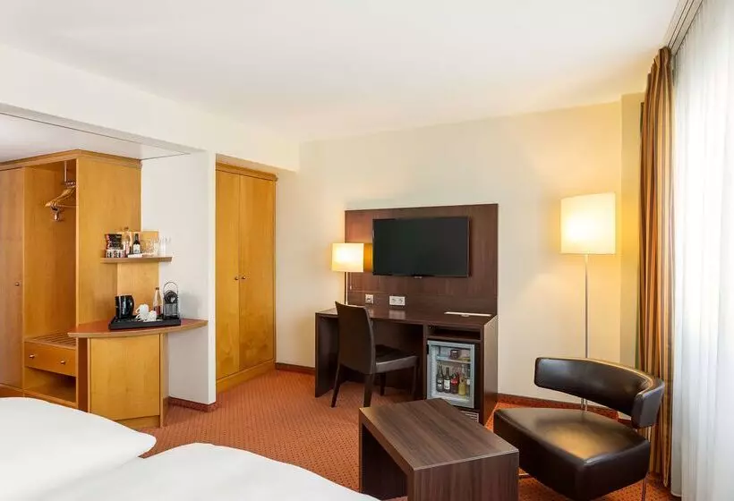 Fotos del hotel Nh Berlin City Ost:  5