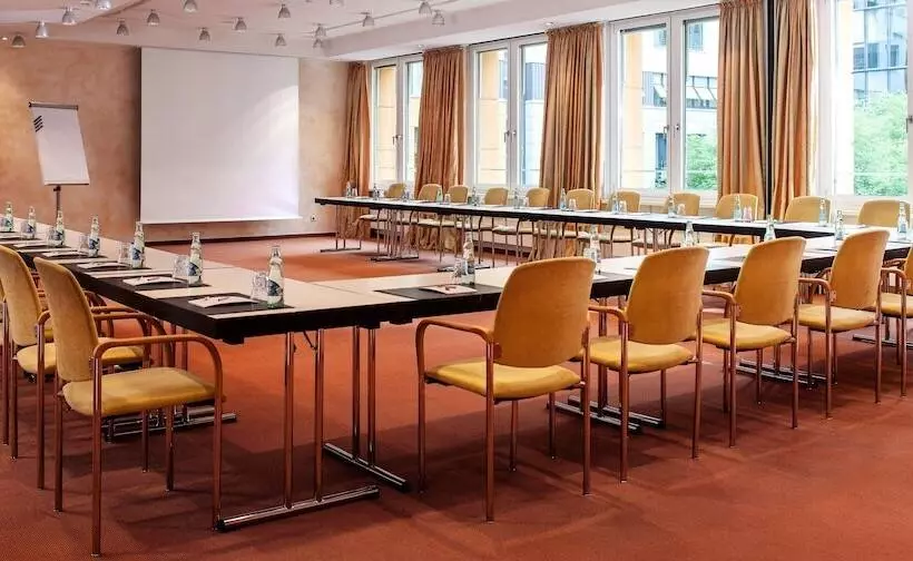 Fotos del hotel Elbflorenz Dresden:  3