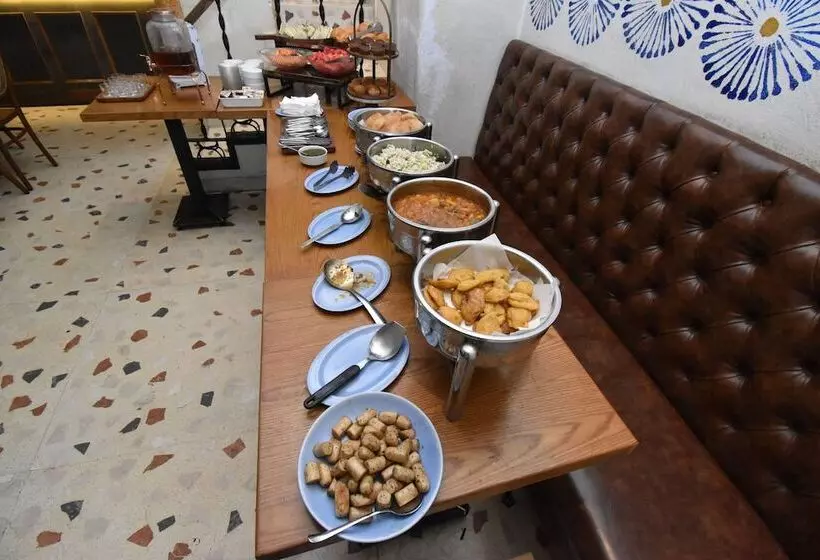 Fotos del hotel Kings International:  12