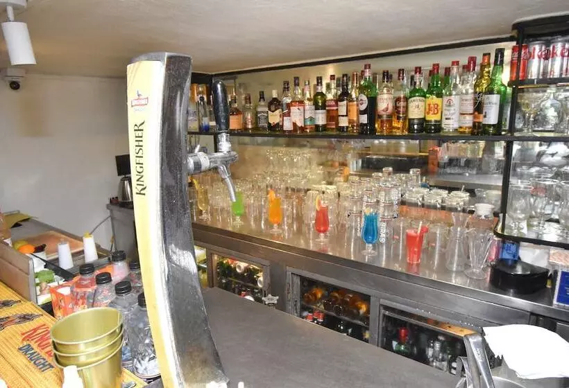 Fotos del hotel Kings International:  22