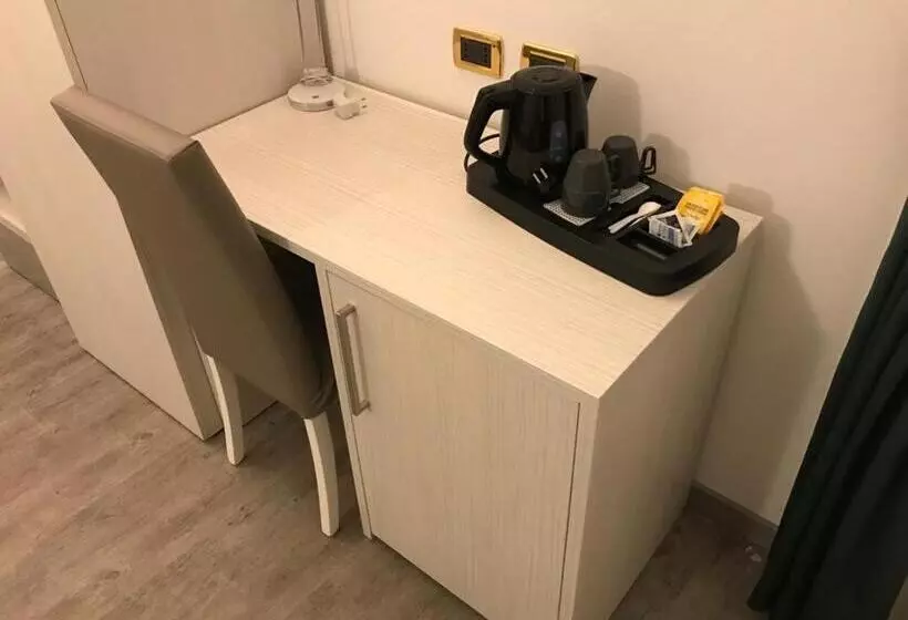 Fotos del hotel Holiday:  23