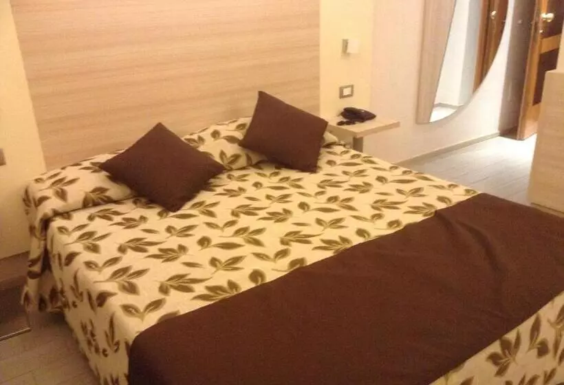 Fotos del hotel Holiday:  9