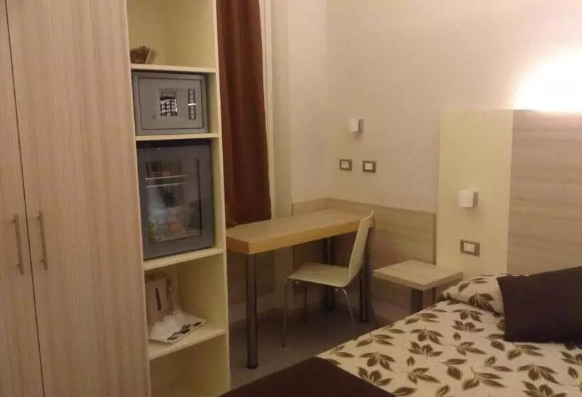 Fotos del hotel Holiday:  24