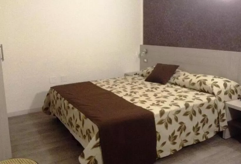 Fotos del hotel Holiday:  11