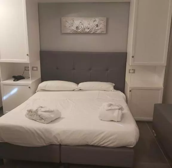 Fotos del hotel Holiday:  12