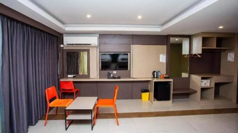 Fotos del hotel Rooms Republic Pattaya:  3