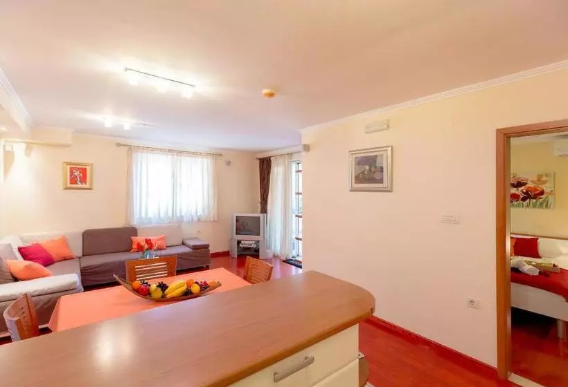 Fotos del hotel Leona & Borna's Central Lapad Suites:  11