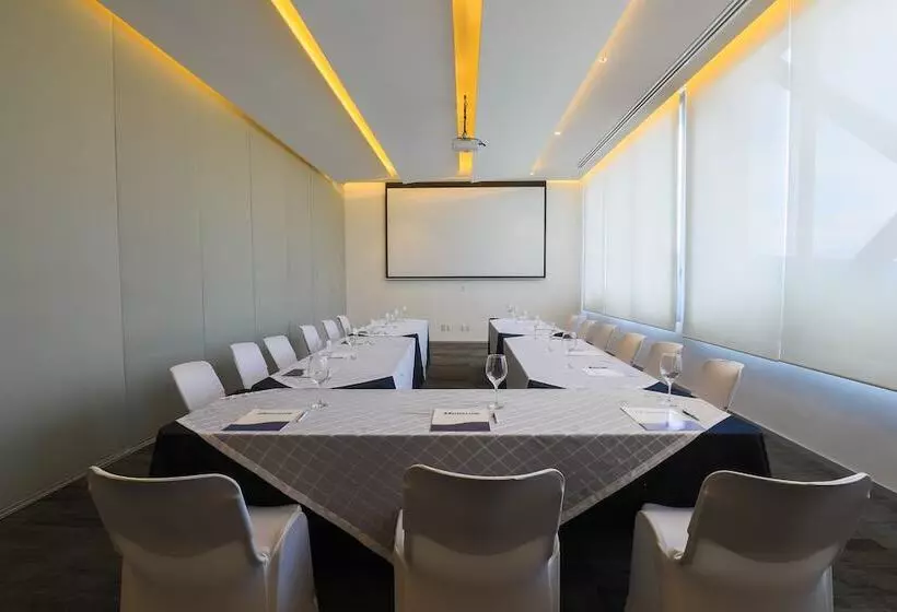 Fotos del hotel Horizon & Convention Center:  18