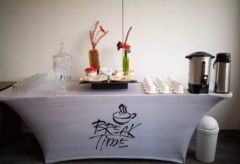 Fotos del hotel Horizon & Convention Center:  13