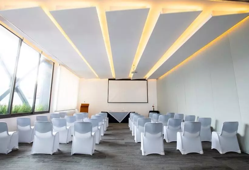 Fotos del hotel Horizon & Convention Center:  14