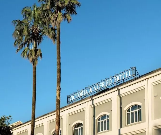 Victoria & Alfred