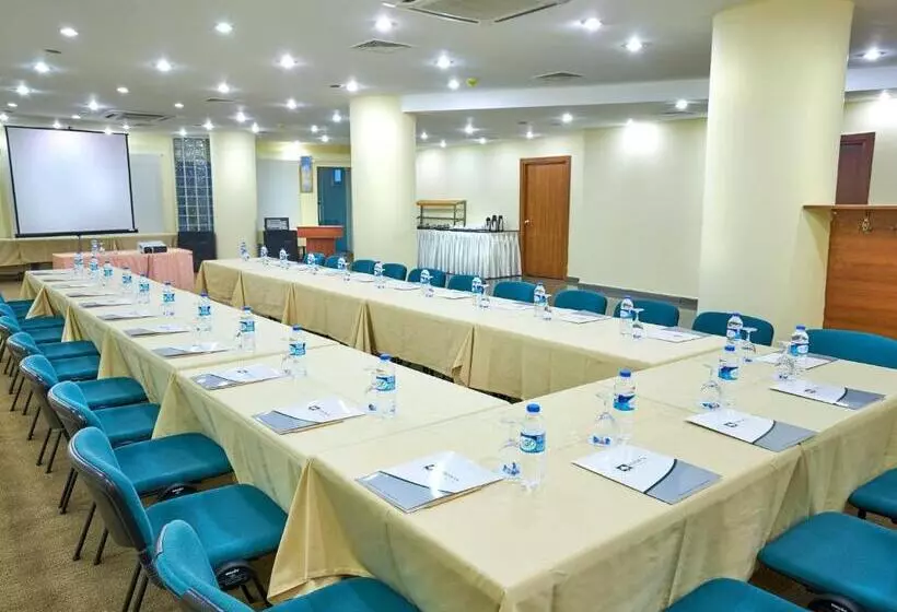 Fotos del hotel Feronya:  14