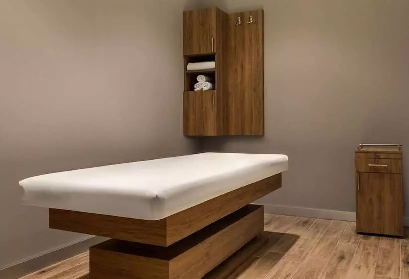 Fotos del hotel Ramada Encore By Wyndham Istanbul Basin Express:  4