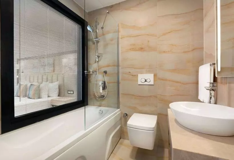 Fotos del hotel Ramada Encore By Wyndham Istanbul Basin Express:  3