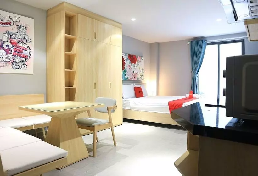 Fotos del hotel Reddoorz Plus @ Le Van Sy Street 2:  8
