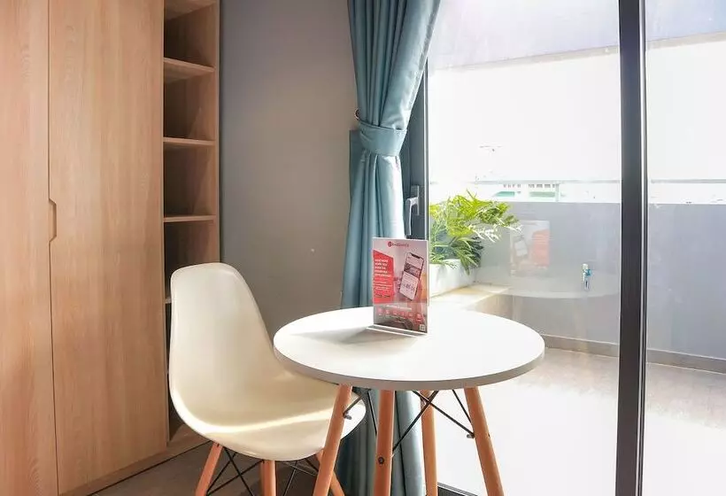 Fotos del hotel Reddoorz Plus @ Le Van Sy Street 2:  17