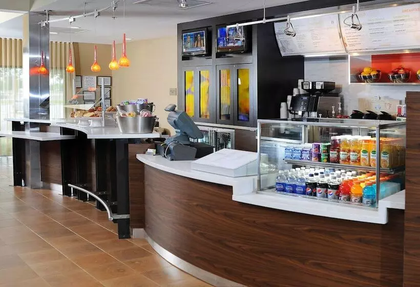 Fotos del hotel Courtyard By Marriott Houston Hobby Airport:  16