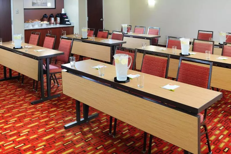 Fotos del hotel Courtyard By Marriott Houston Hobby Airport:  7