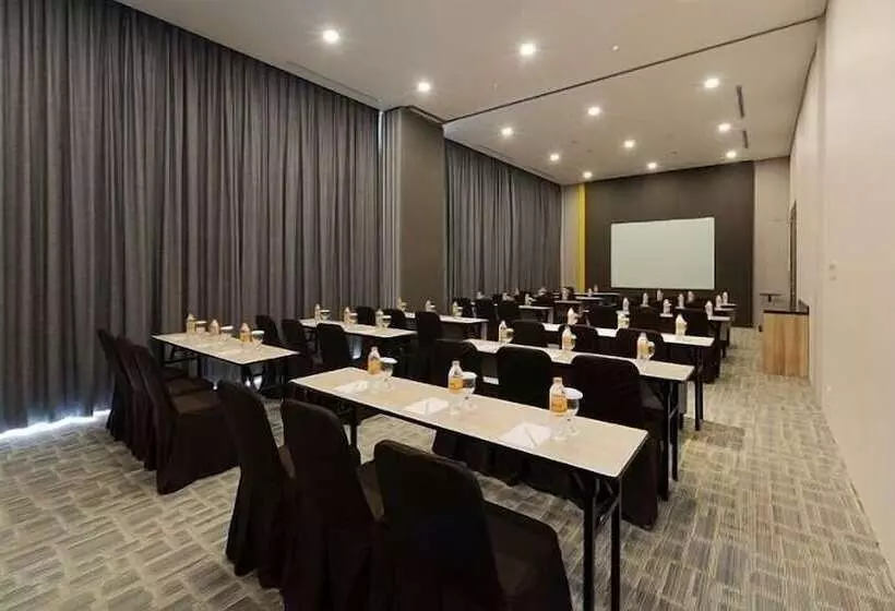 Fotos del hotel Aviary Bintaro:  7