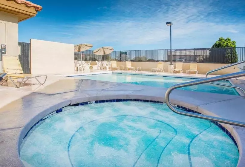 Fotos del hotel Days Inn By Wyndham Phoenix North:  4