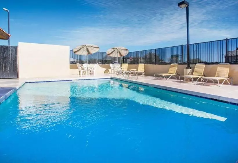 Fotos del hotel Days Inn By Wyndham Phoenix North:  10