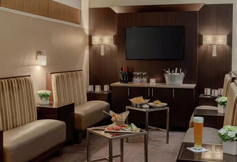 Fotos del hotel Doubletree Suites By Hilton Hotel Boston - Cambridge:  18