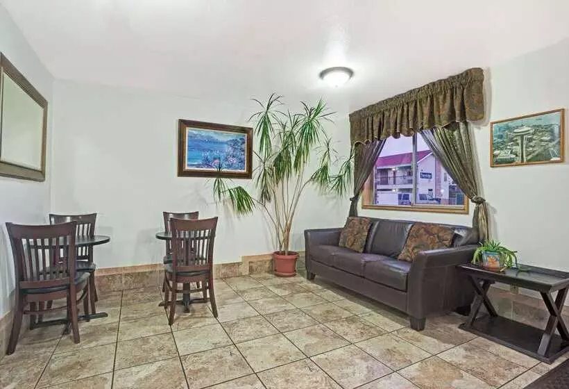 Fotos del hotel Travelodge By Wyndham Seattle North Of Downtown:  7