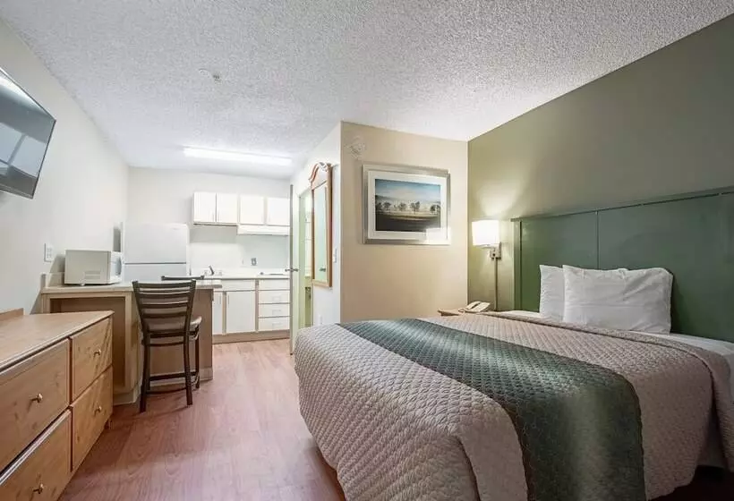 Fotos del hotel Hometowne Studios By Red Roof Phoenix  Dunlap Ave:  12