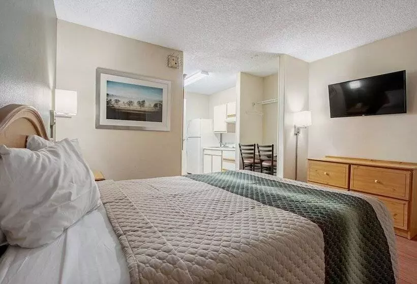 Fotos del hotel Hometowne Studios By Red Roof Phoenix  Dunlap Ave:  21