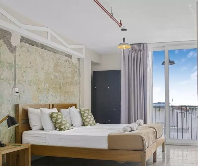 Fotos del hotel Selina Casco Viejo:  22