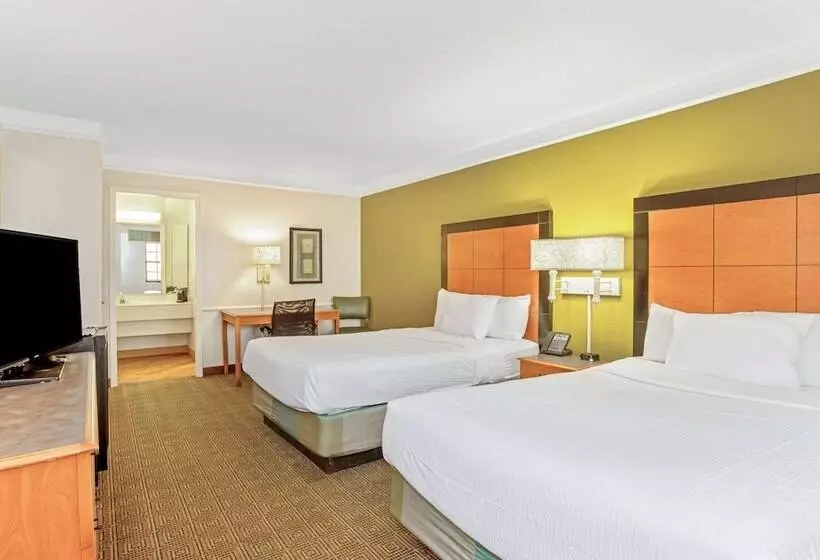 Fotos del hotel La Quinta Inn By Wyndham Orlando Airport West:  15