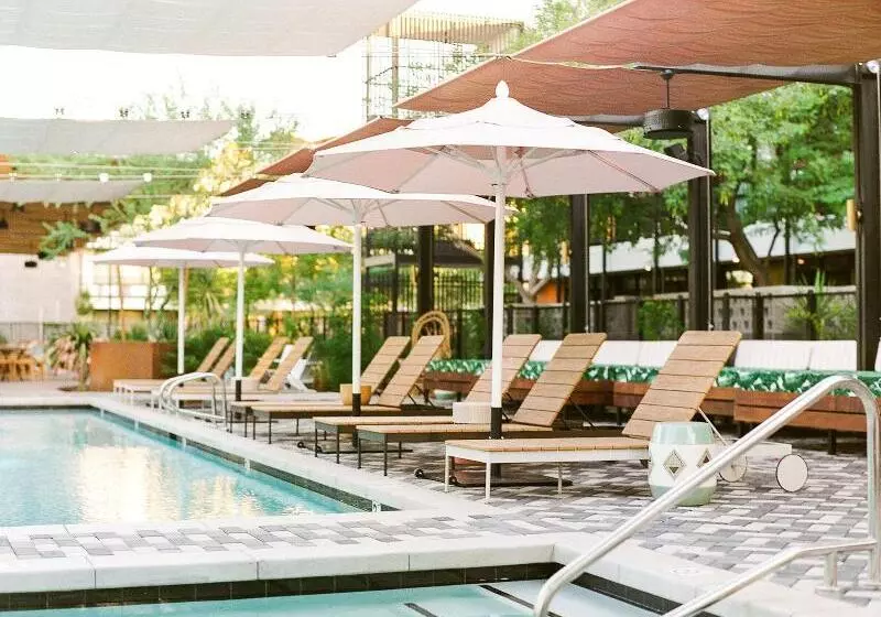 Fotos del hotel Rise Uptown:  2