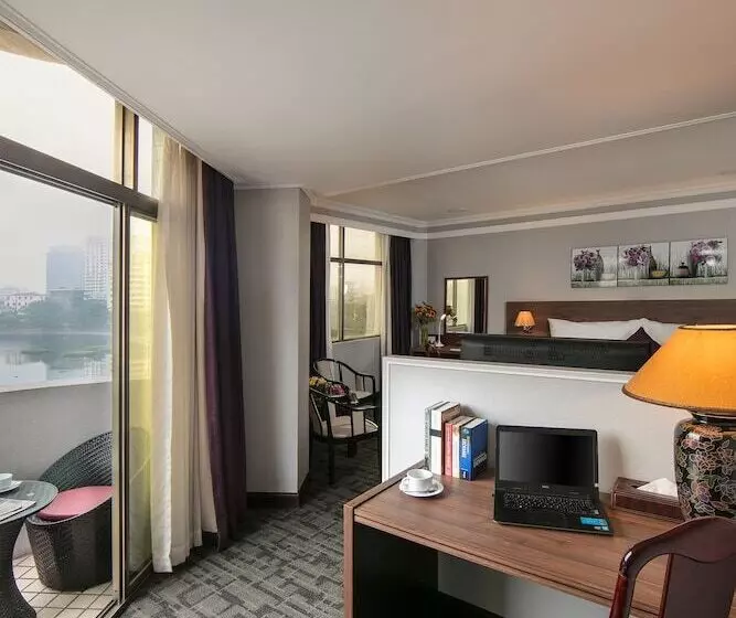 Fotos del hotel Lake Side Hotel:  24