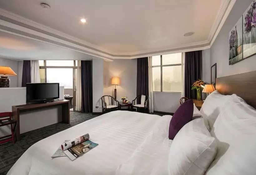 Fotos del hotel Lake Side Hotel:  8