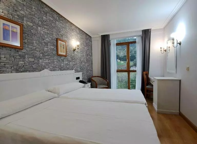 Fotos del hotel Ciudad Cangas De Onis:  12