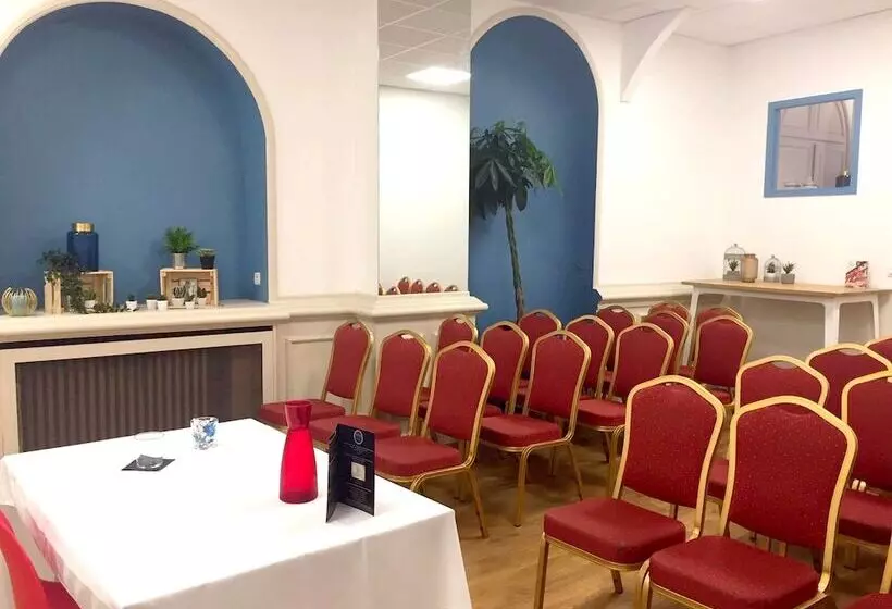 Fotos del hotel Le Clocher De Rodez Centre Gare:  5