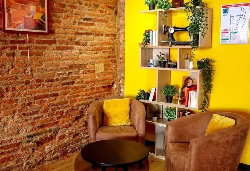 Fotos del hotel Le Clocher De Rodez Centre Gare:  2