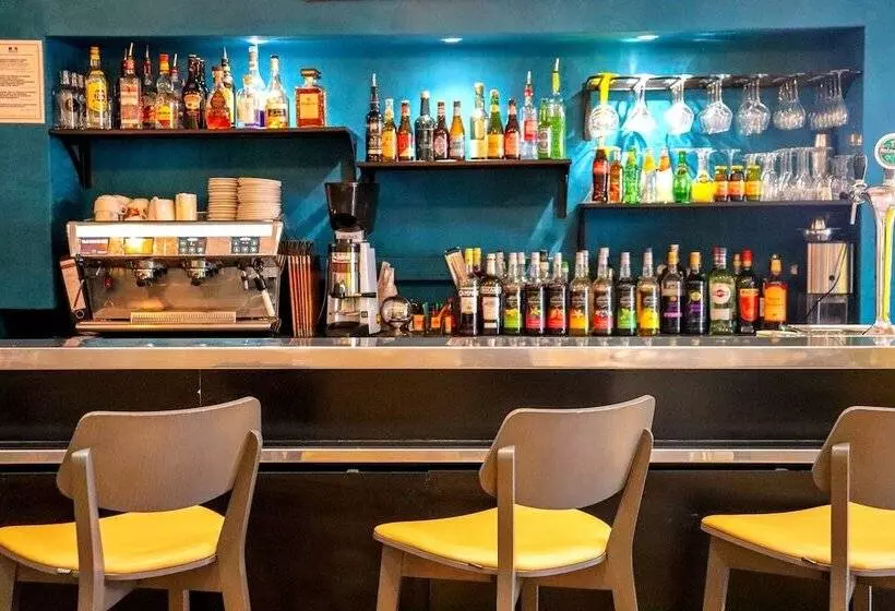 Fotos del hotel Le Clocher De Rodez Centre Gare:  16