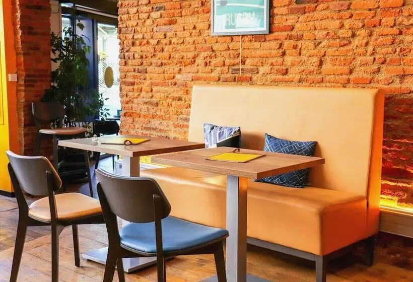 Fotos del hotel Le Clocher De Rodez Centre Gare:  10