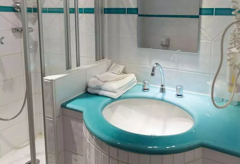 Fotos del hotel Le Clocher De Rodez Centre Gare:  23