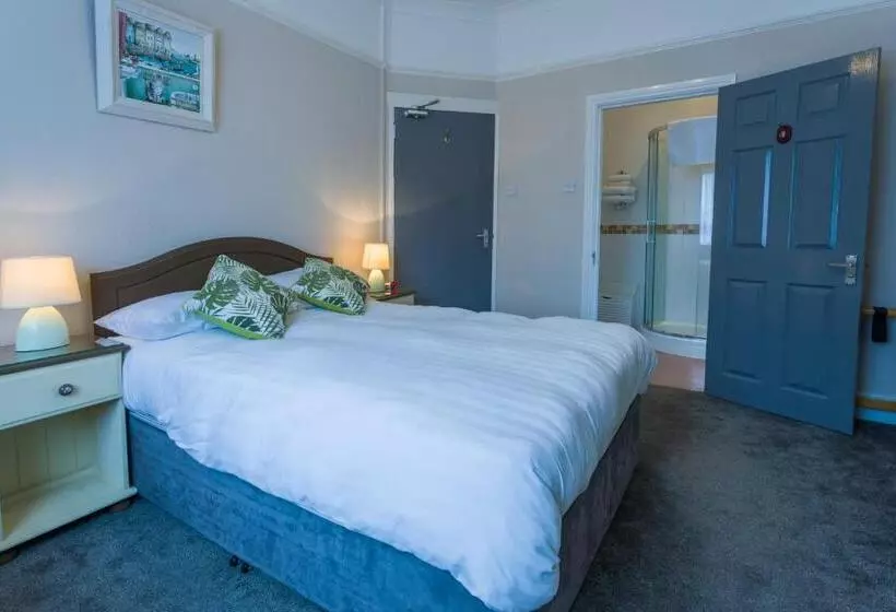 The Rosscourt  Adults Only