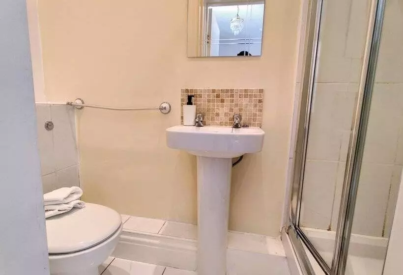 Fotos del hotel Wentworth House:  15