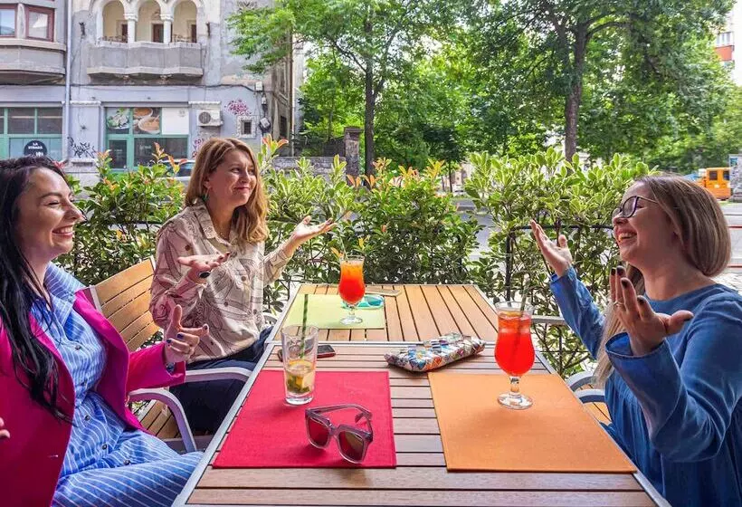 Fotos del hotel Ibis Styles Bucharest City Center:  3